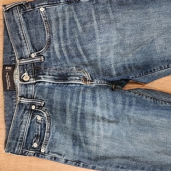 Abercrombie & Fitch Straight Stretch Denim Jeans Medium Wash Men's size 30 x 30 - Picture 2 of 6